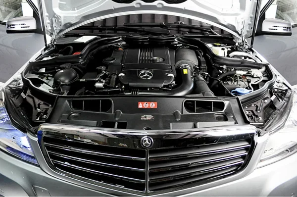 Mercedes-Benz W204 C180 / C200 / C250 (M271) ARMASPEED Carbon Fiber Cold Air Intake - Image 2