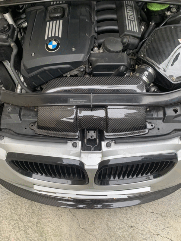 BMW E9X 323i / 325i / 330i N52 ARMASPEED Carbon fiber Cold Air Intake - Image 6